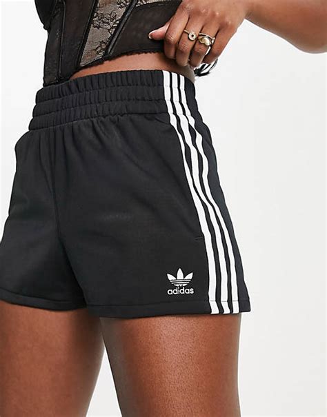 adidas hohem bumd schwarz|adidas Originals – adicolor – Schwarze Shorts mit hohem Bund .